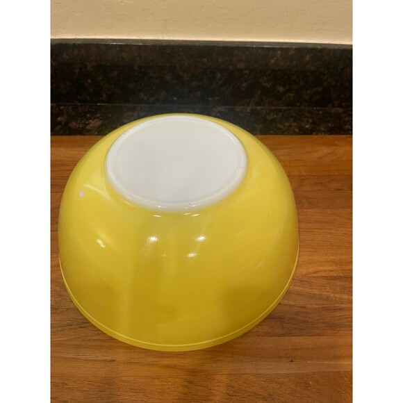 Vintage Pyrex Colored Nesting Mixing Bowls Set of 4 - 401, 402, 403, 404 - Picture 6 of 10
